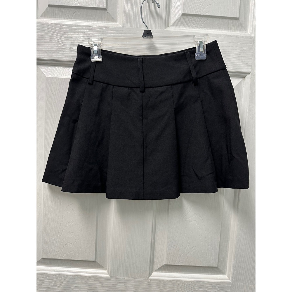 Princess Polly Black Skirt Slit Front Pleated Size 6 - Picture 2 of 7